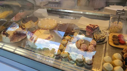 Lady Cakery