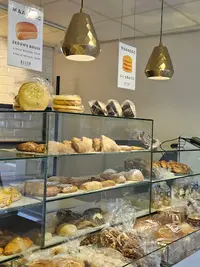 Bliek Meesterbakkers filiaal - Korte Delft 2